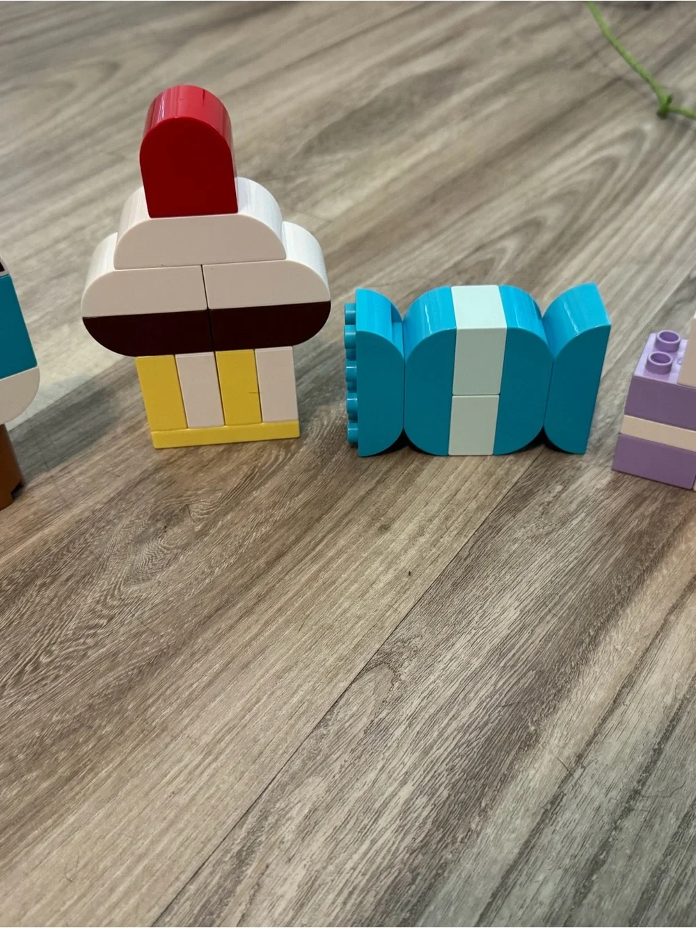 LEGO DUPLO Creative Building Lot Unicorn Bear Rocket Ice Cream Animal - Picture 5 of 8